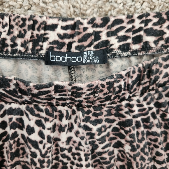 Boohoo Plus Animal print shorts - Picture 2 of 2